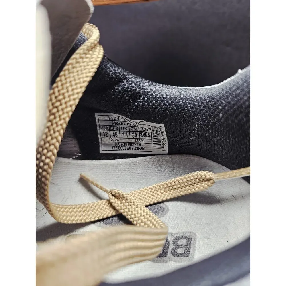 Brooks Men's Light Gray and Cream Running Sneakers